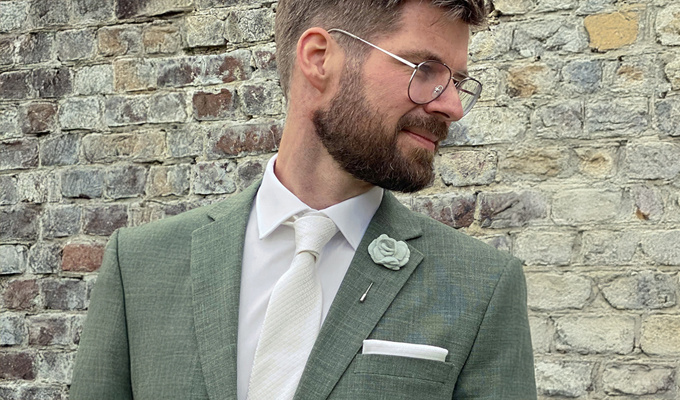 <p><strong>Groen pak</strong></p>