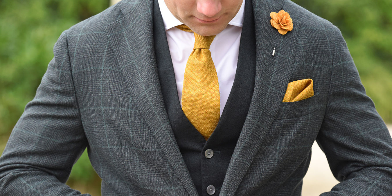 <p><i>Welke kleur stropdas past bij jouw pak?</i></p>