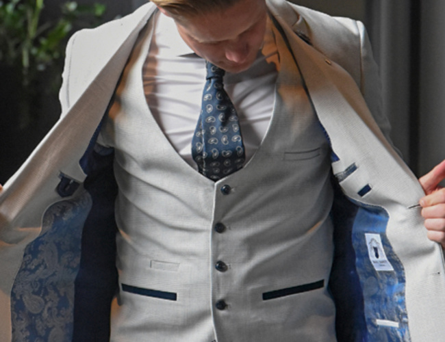 Welke kleur stropdas past bij jouw pak?